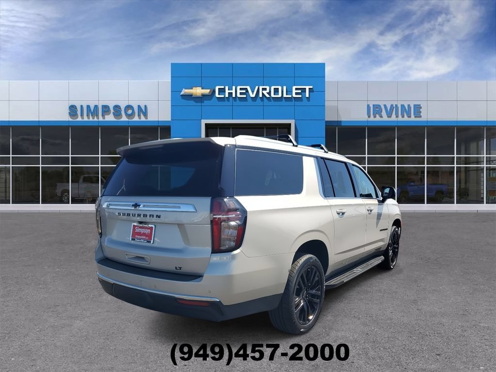 Used 2023 Chevrolet Suburban LT w/ Luxury Package AWD/4WD image 8