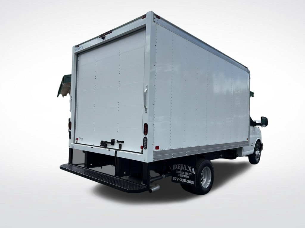 New 2026 GMC Savana 4500 w/ Power Convenience Package RWD image 6
