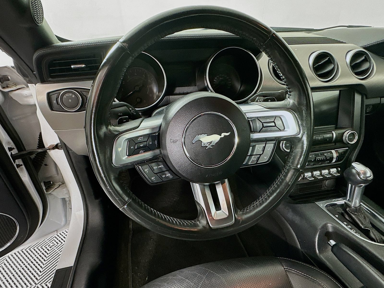 Used 2018 Ford Mustang Premium RWD image 11