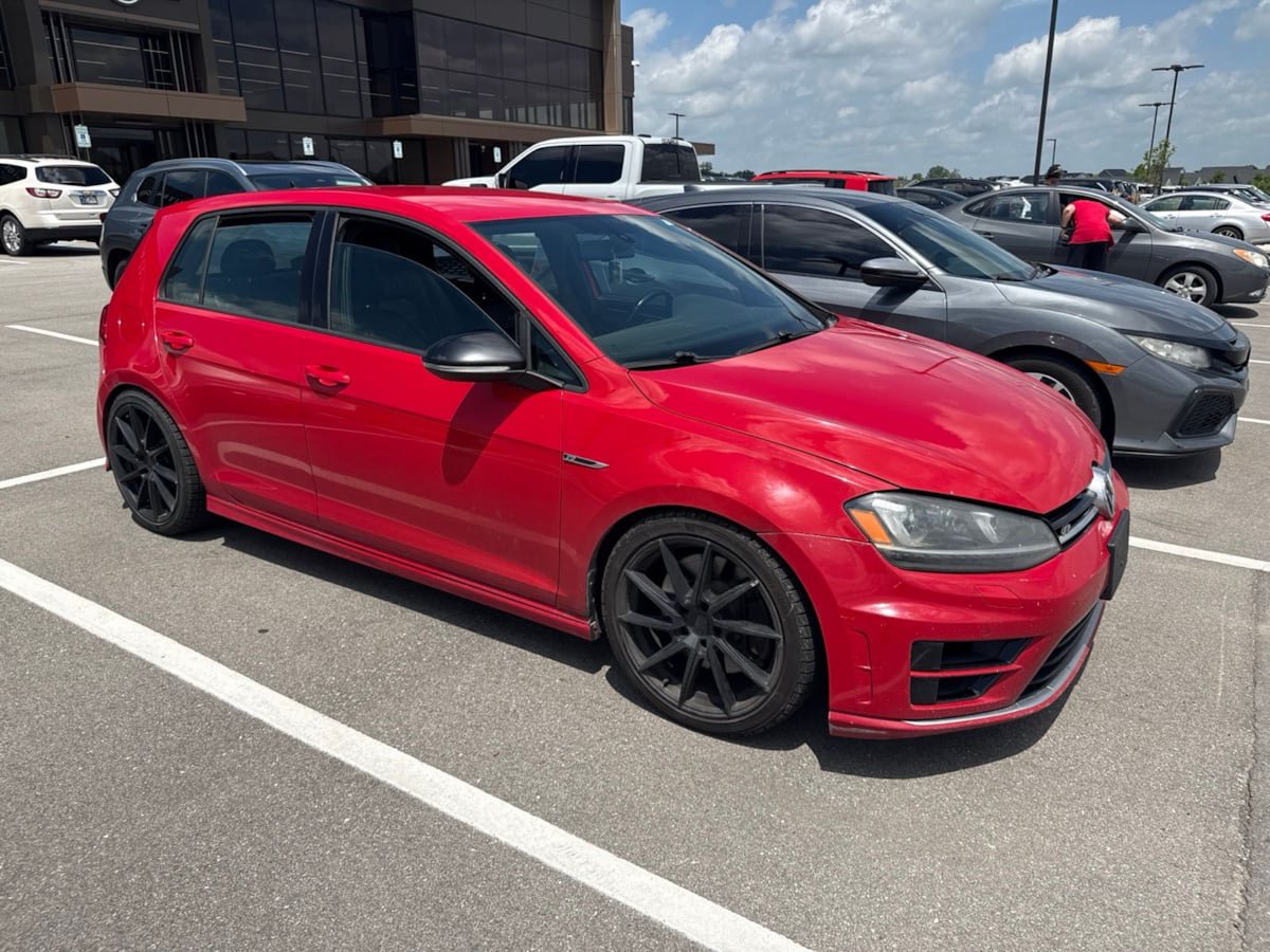 Used 2015 Volkswagen Golf R 4-Door AWD/4WD image 2
