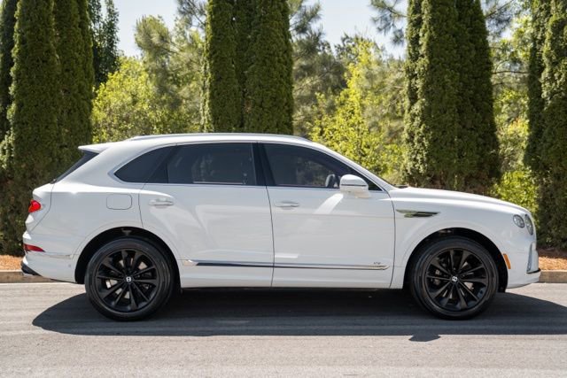 Used 2022 Bentley Bentayga image 12