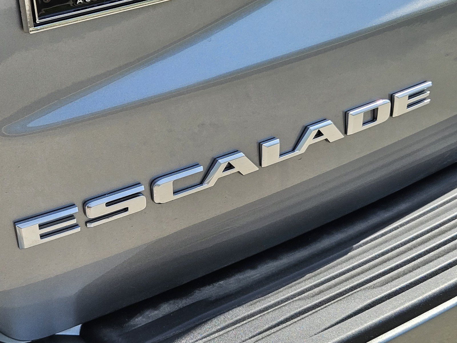 New 2026 Cadillac Escalade Luxury w/ Touring Package AWD/4WD image 8