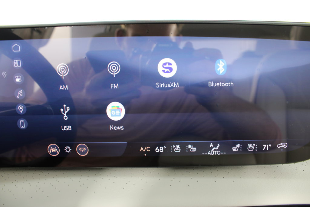 New 2027 Buick Enclave Avenir FWD image 7