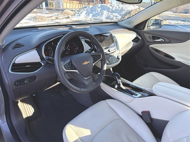 Used 2024 Chevrolet Malibu LT image 10