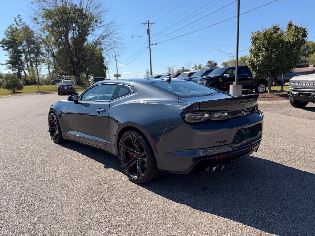 Used 2019 Chevrolet Camaro SS RWD image 4