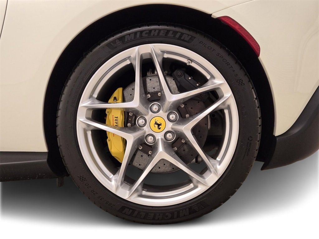 Used 2023 Ferrari Roma image 15