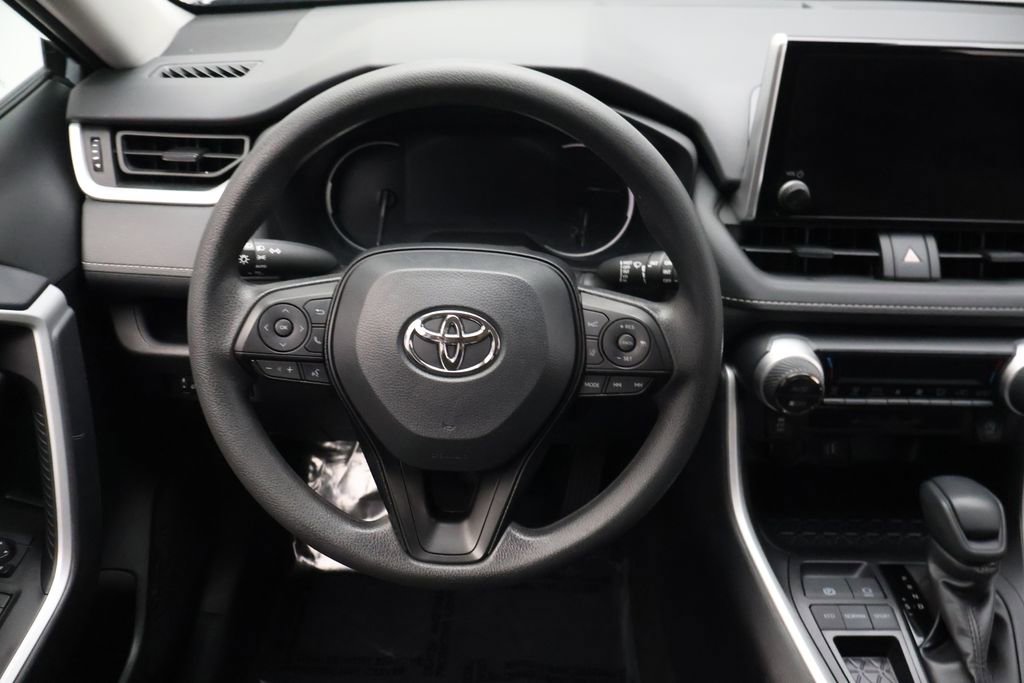 Certified 2025 Toyota RAV4 XLE FWD image 23