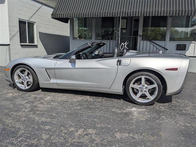 Used 2005 Chevrolet Corvette Convertible w/ Preferred Equipment Group image 2