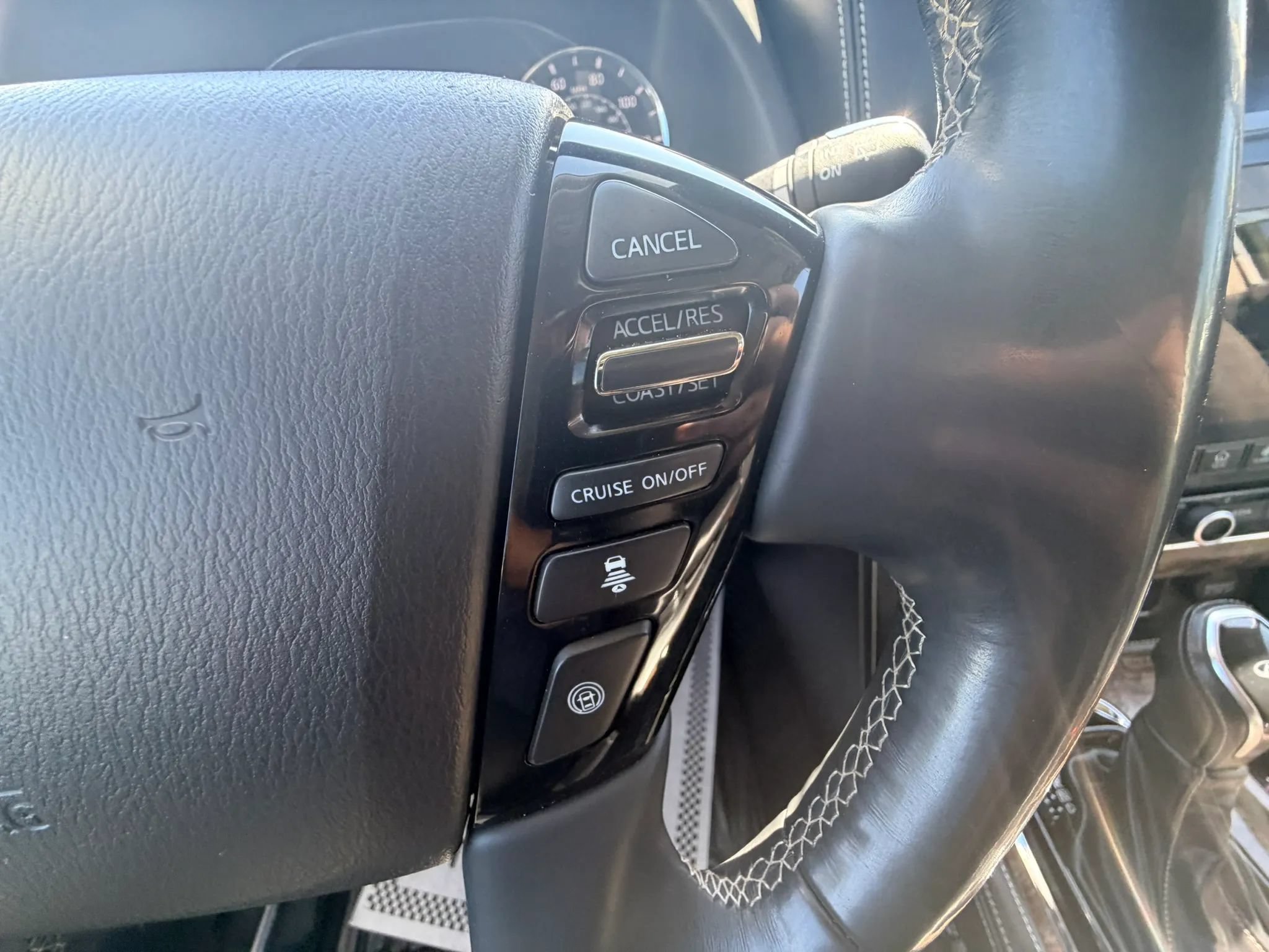 Used 2021 INFINITI QX80 Premium Select w/ All-Season Package AWD/4WD image 15