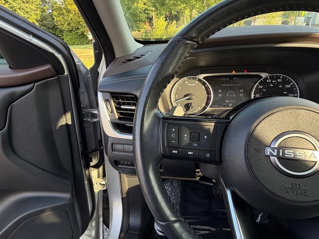 Certified 2023 Nissan Rogue SV w/ SV Premium B Package AWD/4WD image 16