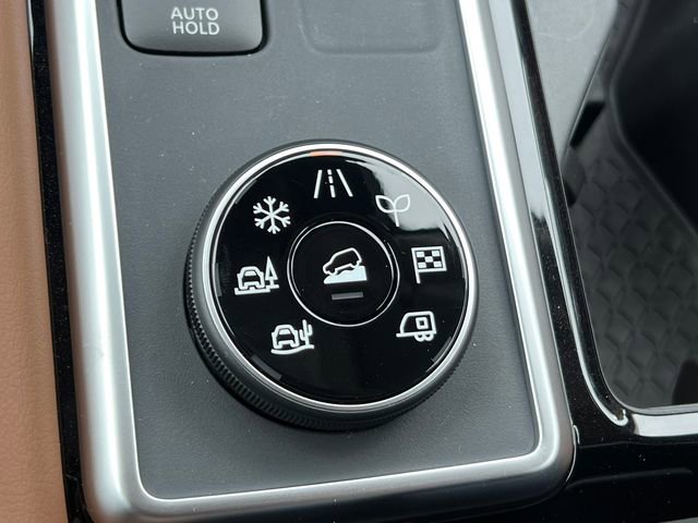 New 2026 Nissan Pathfinder Platinum image 34