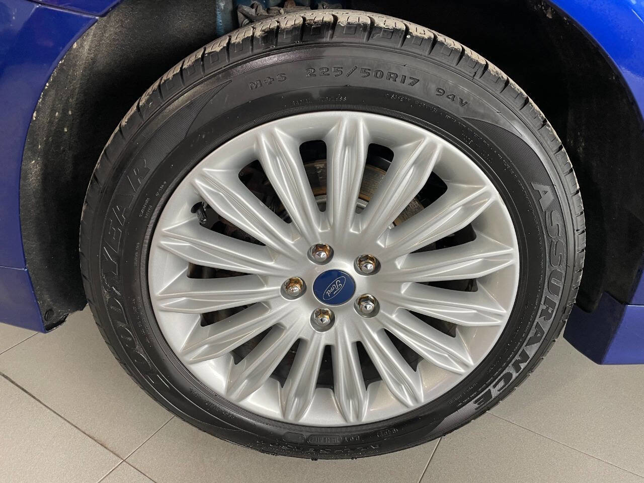 Used 2016 Ford Fusion SE w/ Equipment Group 502A image 12