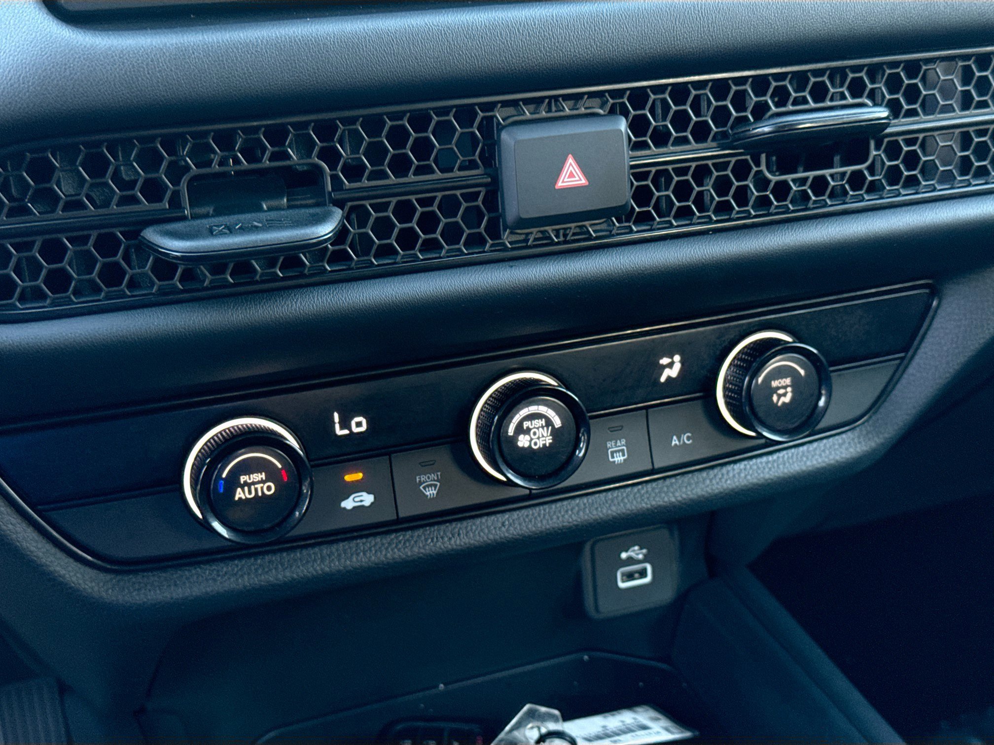 Used 2023 Honda HR-V LX image 14