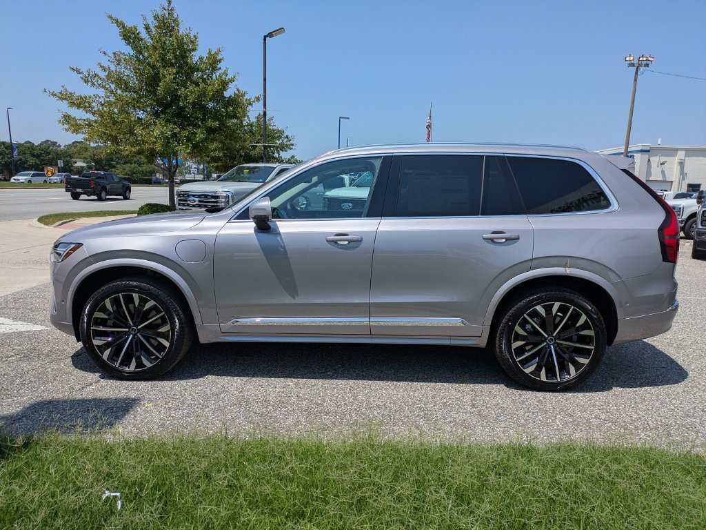 New 2026 Volvo XC90 T8 Plus w/ Protection Package Premier AWD/4WD image 7