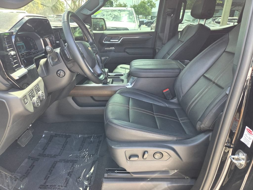 Certified 2024 Chevrolet Silverado 1500 High Country w/ Max Trailering Package AWD/4WD image 6