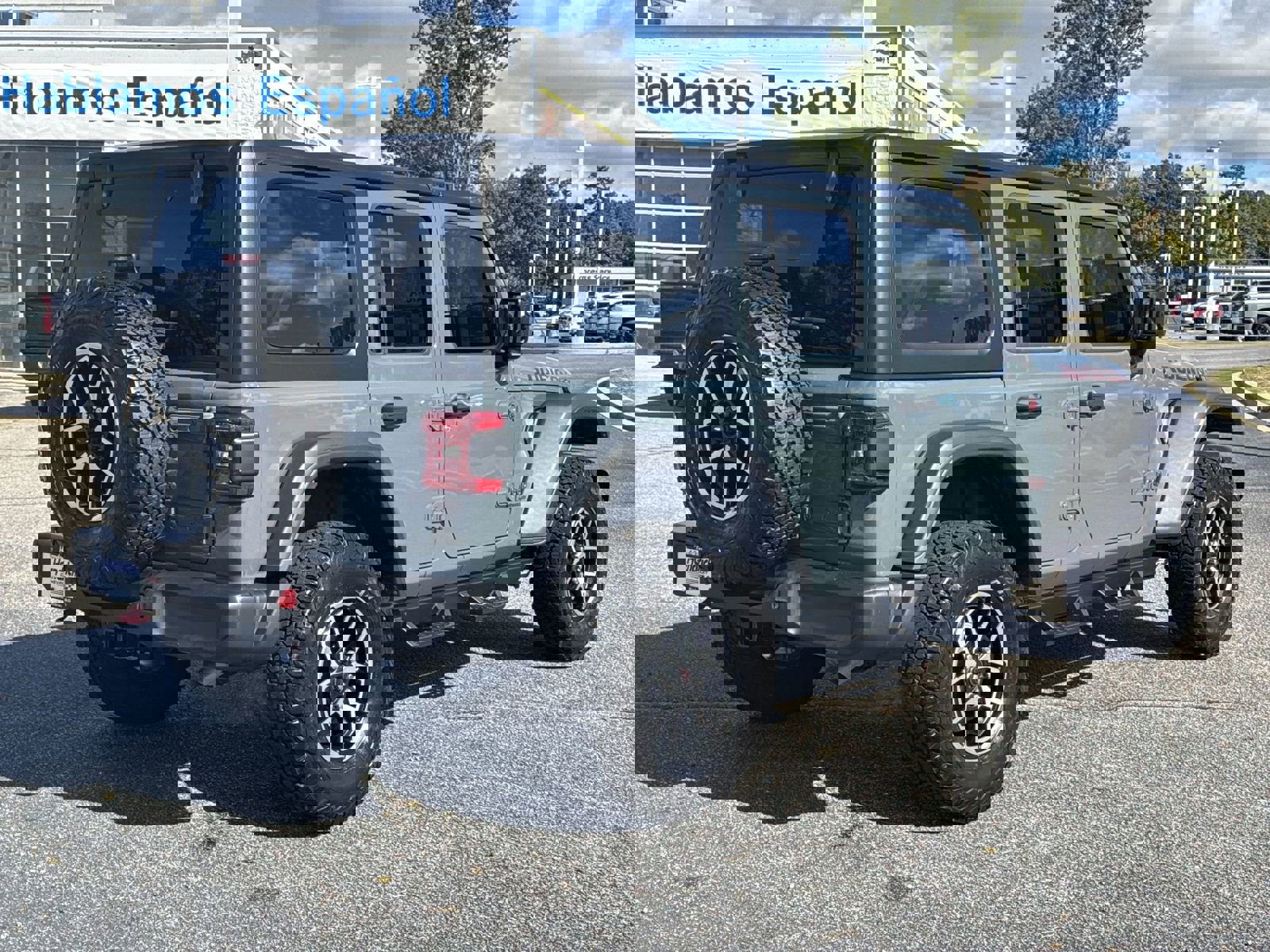 Used 2024 Jeep Wrangler Rubicon image 10