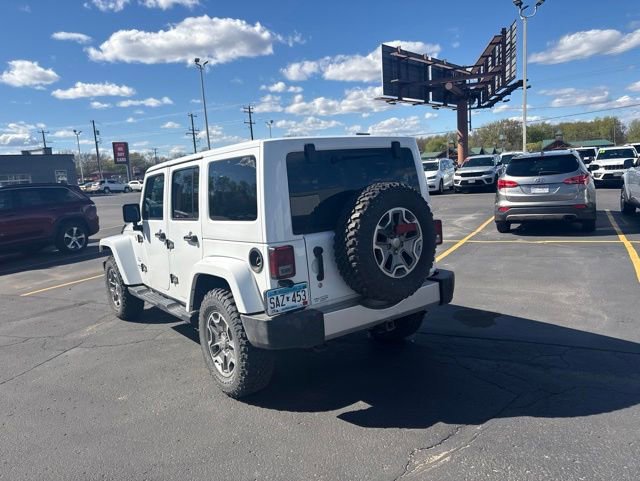 Used 2017 Jeep Wrangler Unlimited Sahara w/ Connectivity Group AWD/4WD image 6