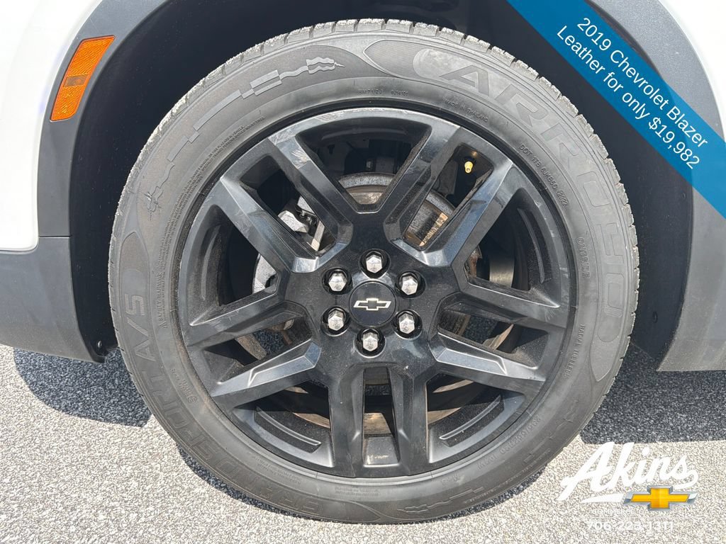 Used 2019 Chevrolet Blazer LT w/ Sun and Wheels Package FWD image 13