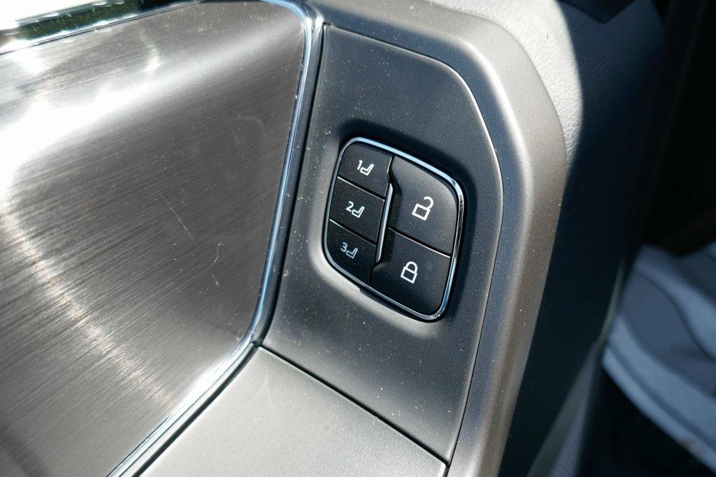 New 2025 Ford F150 Lariat w/ Equipment Group 501A Mid image 22