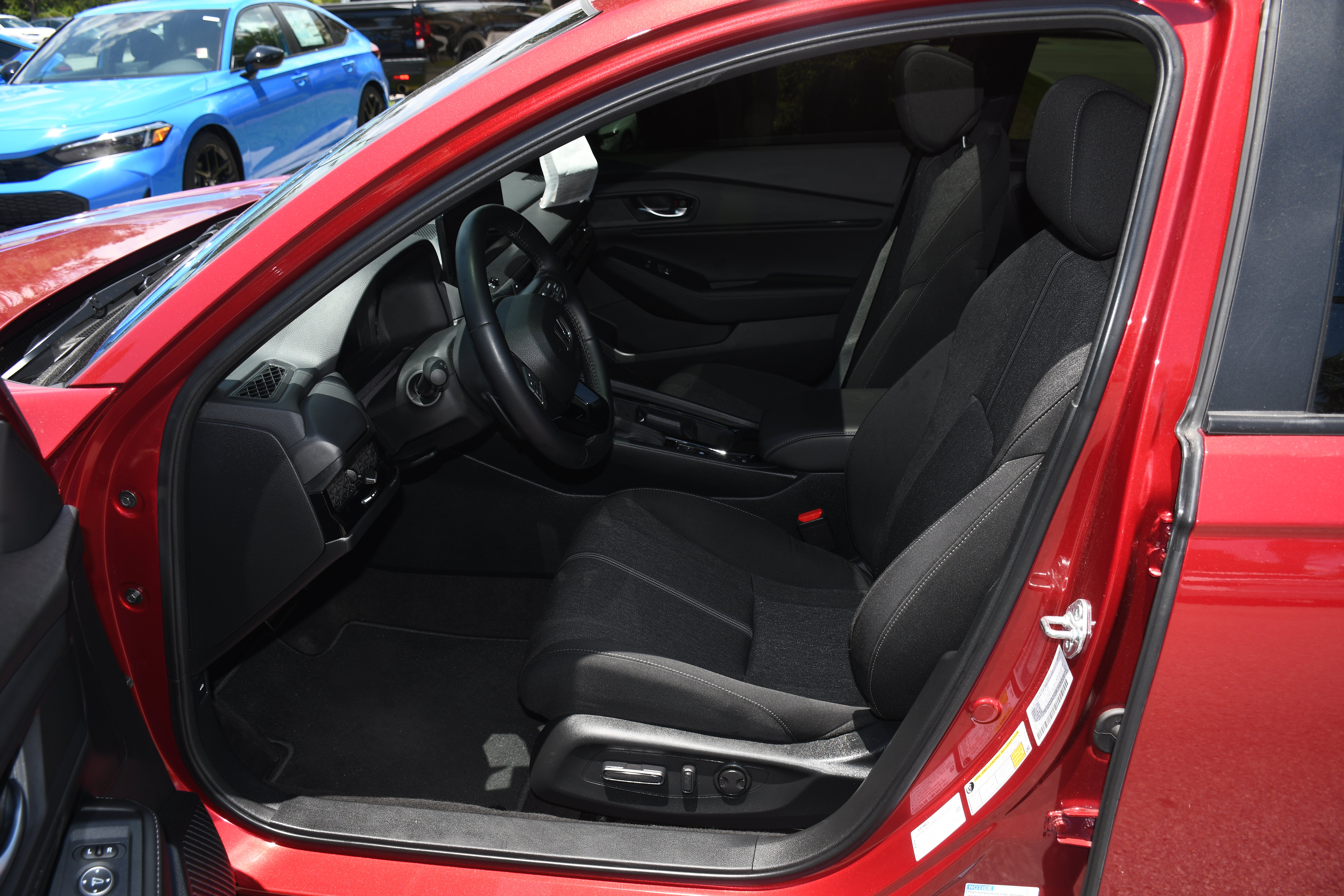 Used 2025 Honda Accord Sport image 8