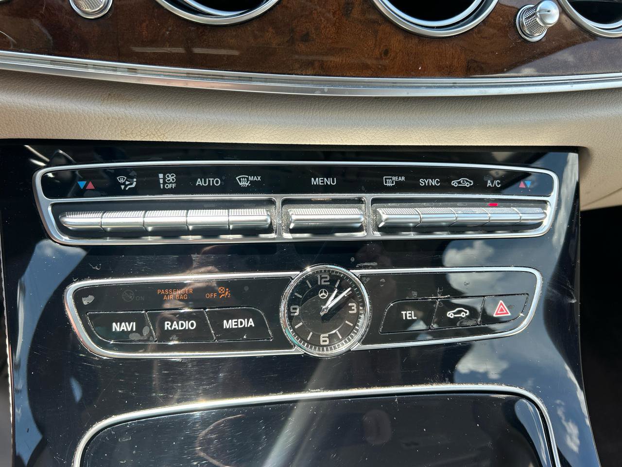 Used 2018 Mercedes-Benz E 300 image 22