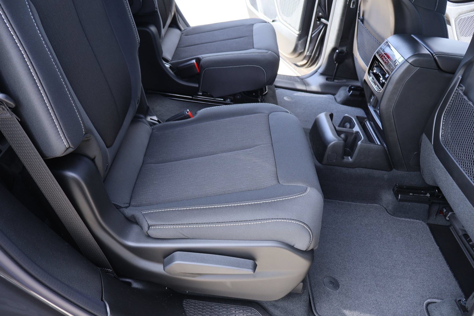 New 2026 Jeep Grand Cherokee L 4WD image 15