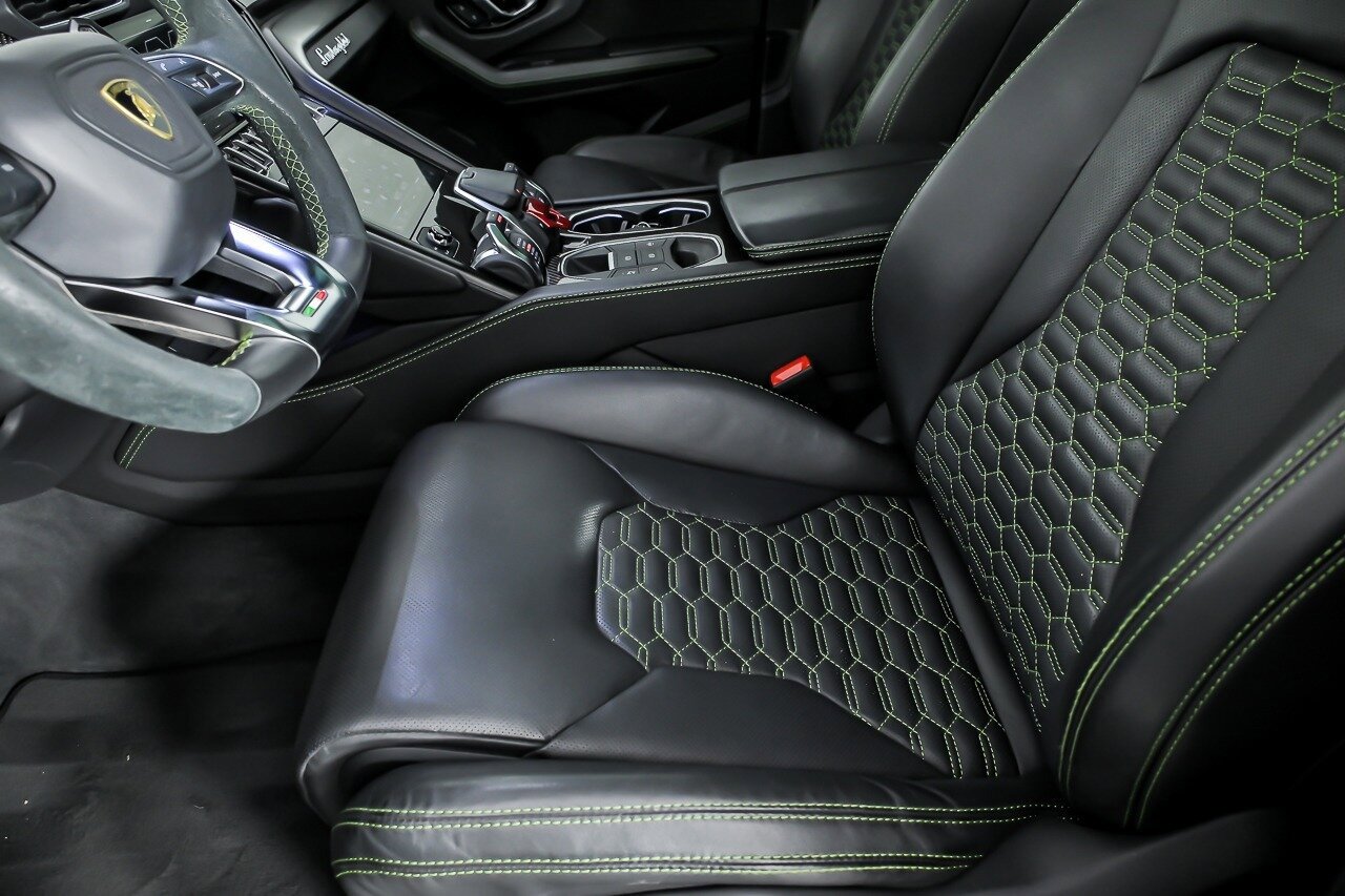 Used 2022 Lamborghini Urus AWD/4WD image 22