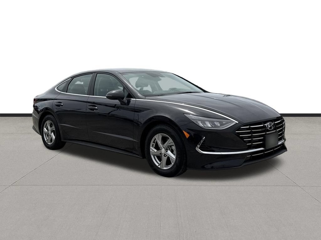 Used 2023 Hyundai Sonata SE FWD image 3