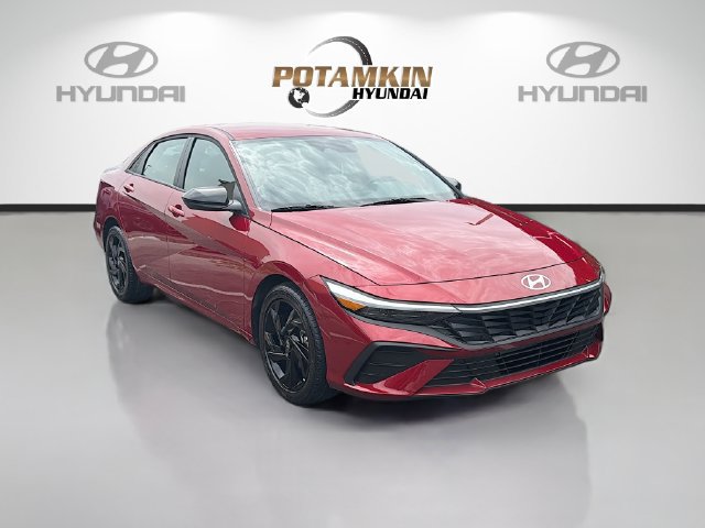 Certified 2026 Hyundai Elantra Sport FWD image 4