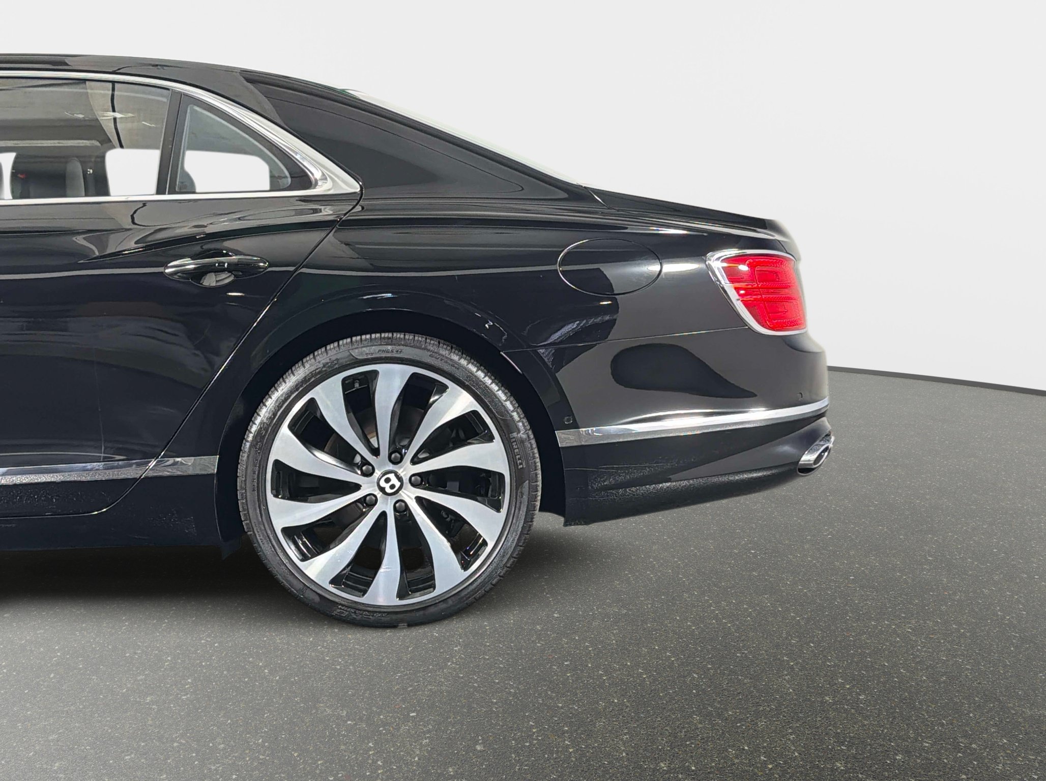 Used 2022 Bentley Flying Spur Plug-In Hybrid AWD/4WD image 12