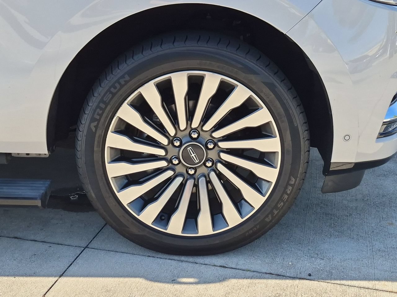 Used 2020 Lincoln Navigator Reserve w/ Luxury Package AWD/4WD image 25