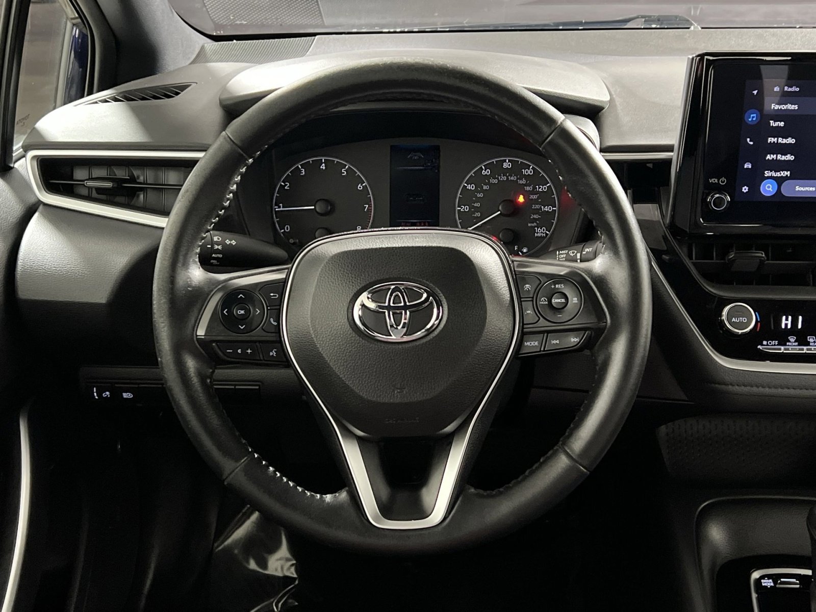 Used 2023 Toyota Corolla SE image 16