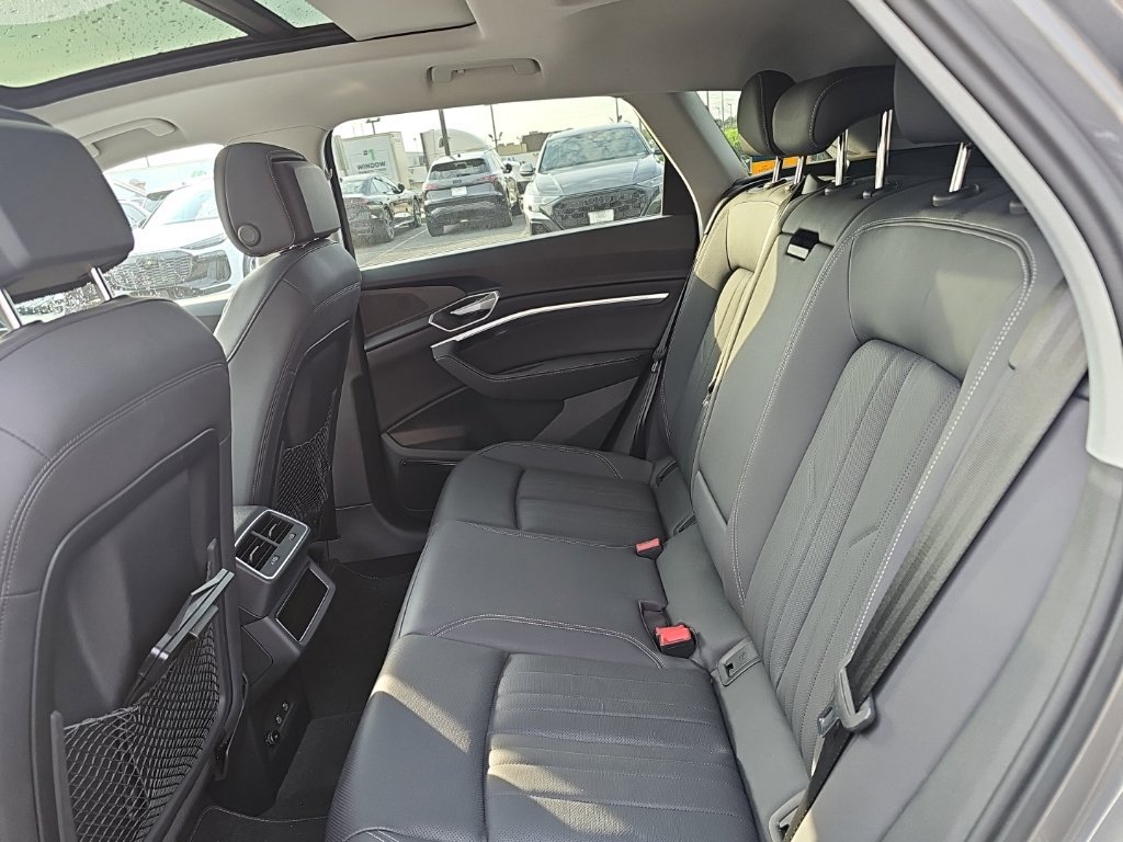 Used 2021 Audi e-tron Premium Plus AWD/4WD image 12