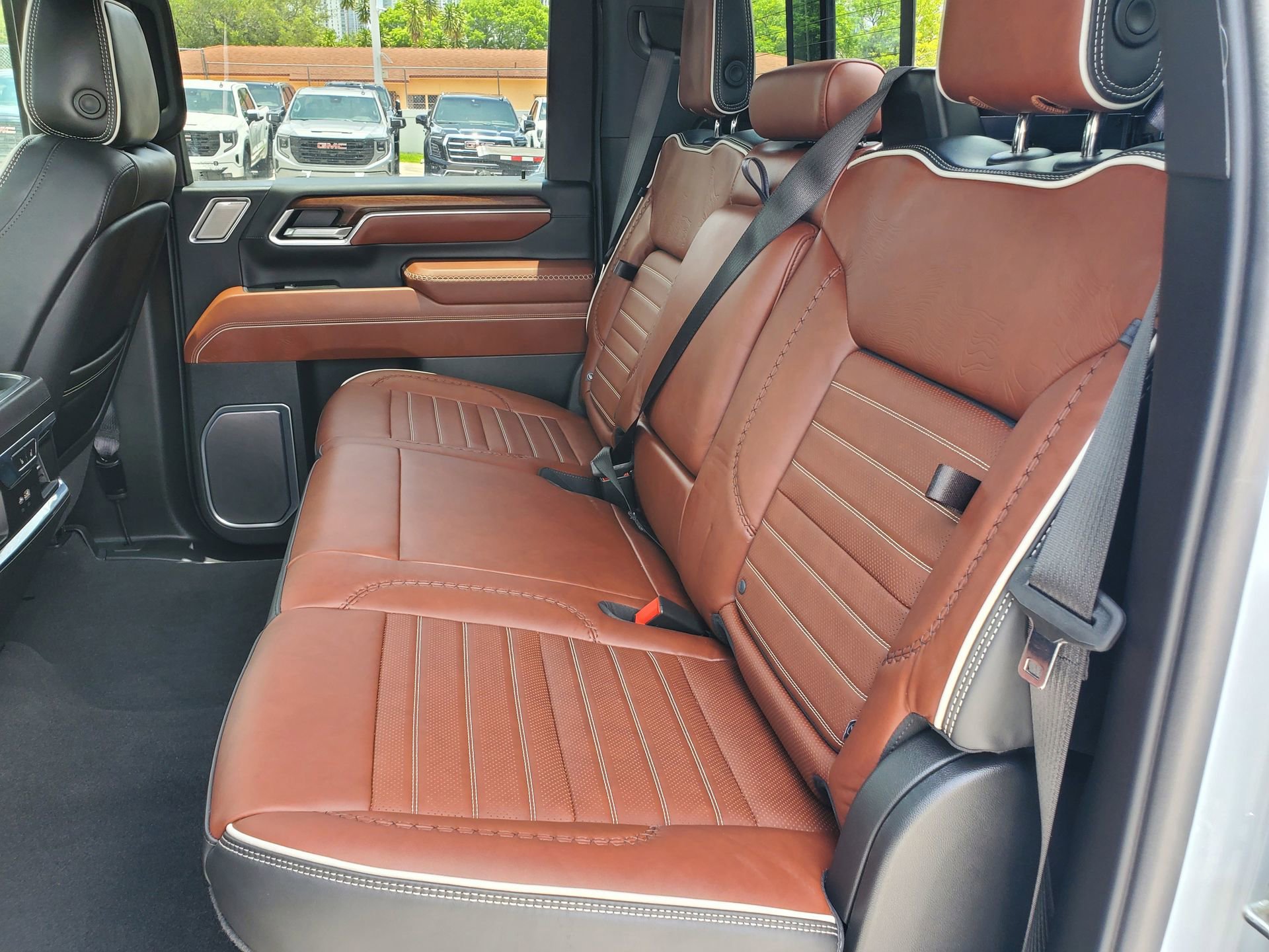 Used 2026 GMC Sierra 3500 Denali Ultimate AWD/4WD image 11
