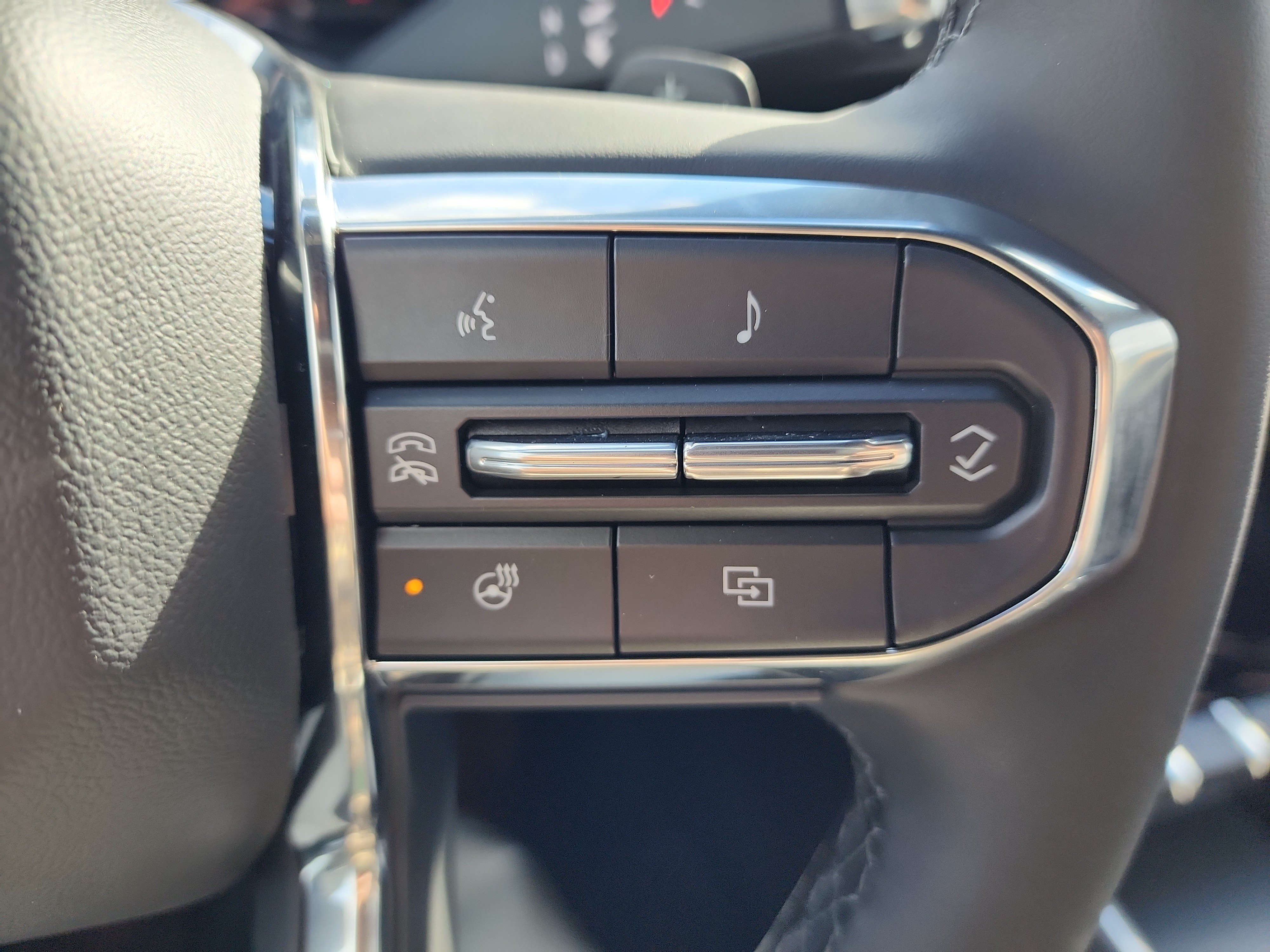 New 2026 GMC Acadia Elevation w/ Elevation Premium Package AWD/4WD image 19