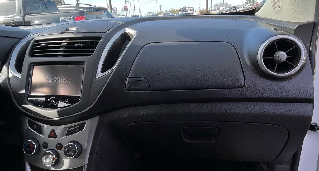 Used 2015 Chevrolet Trax LT w/ LT Plus Package image 30