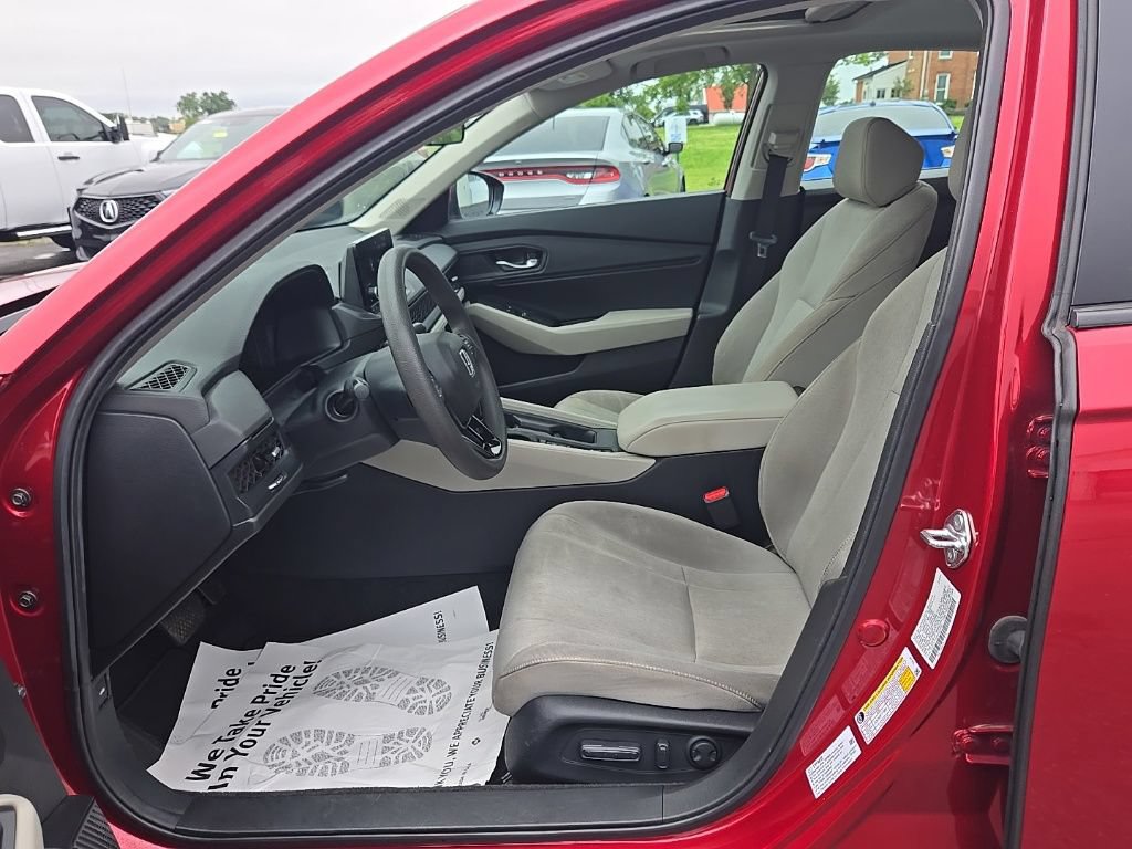 Used 2024 Honda Accord EX image 27