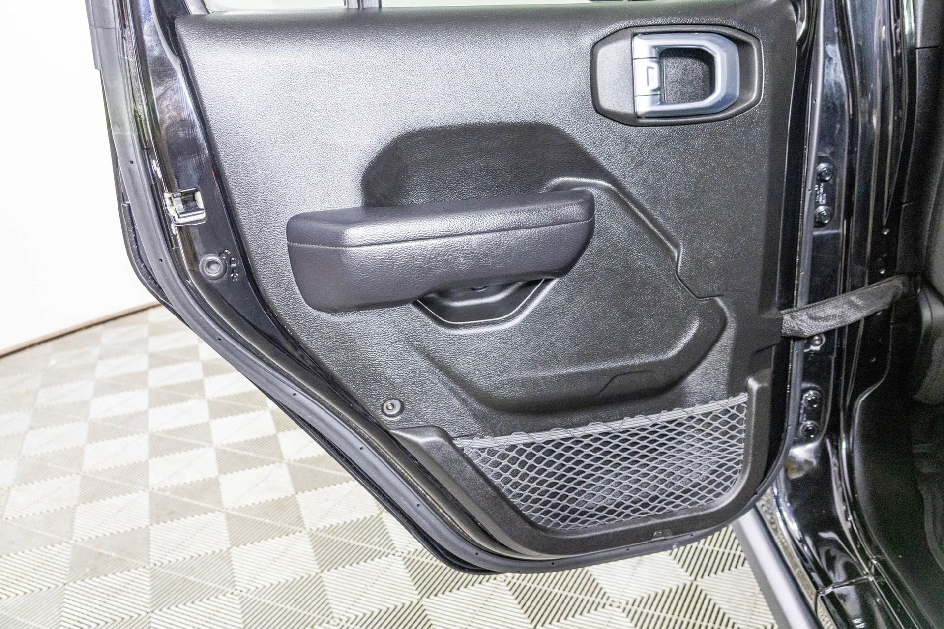 Used 2024 Jeep Wrangler Willys image 31