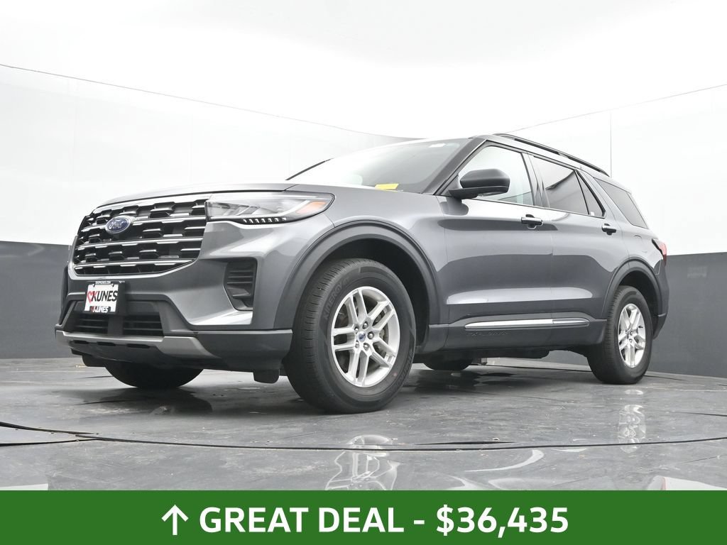 Used 2025 Ford Explorer Active AWD/4WD image 46