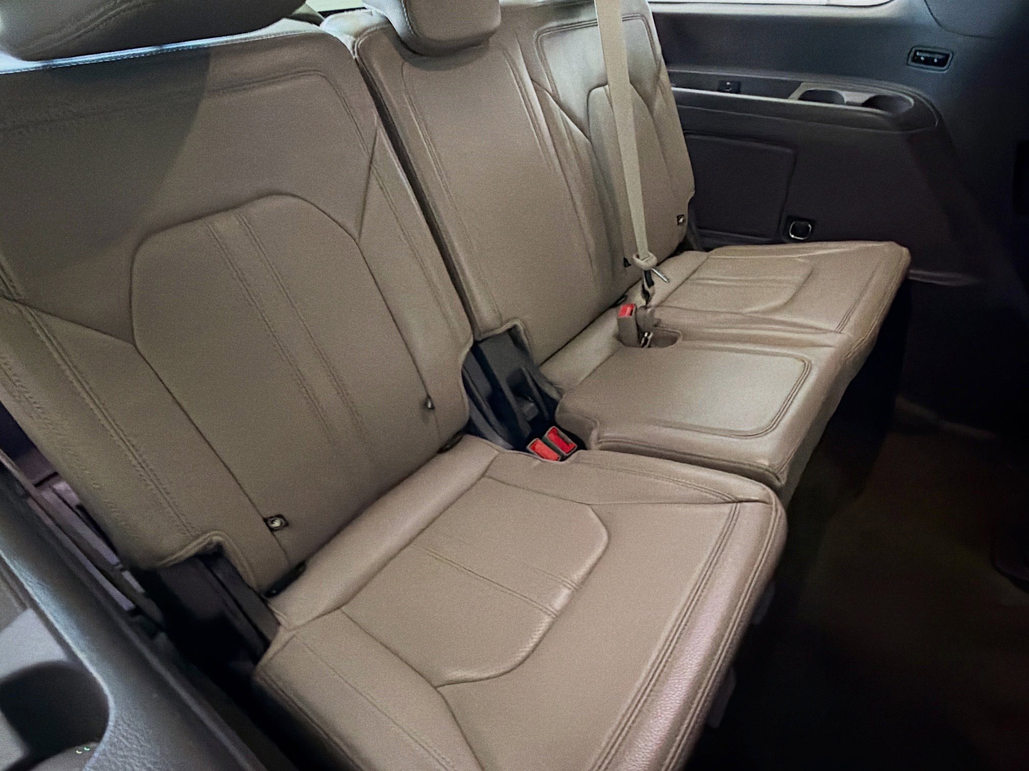 Used 2020 Ford Expedition Limited w/ Special Edition Package image 13