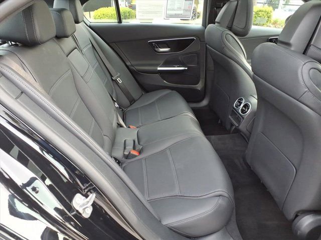 Used 2025 Mercedes-Benz C 300 4MATIC Sedan image 21