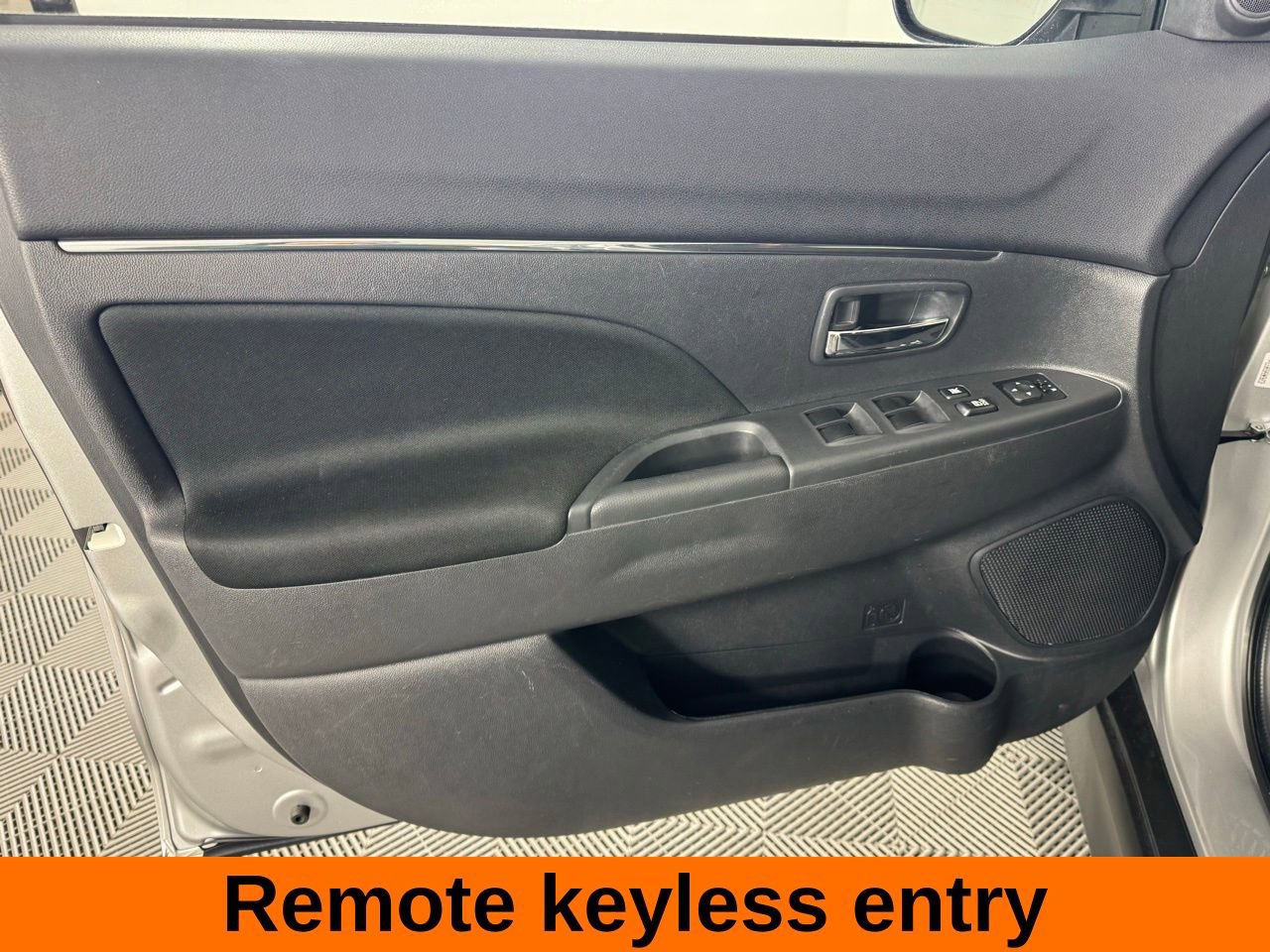 Used 2025 Mitsubishi Outlander Sport ES image 10