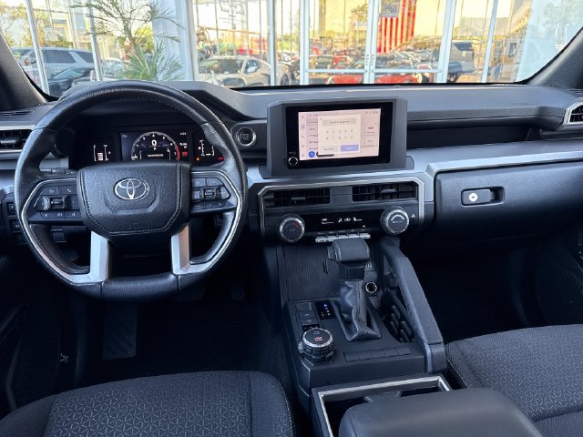 Used 2025 Toyota 4Runner SR5 AWD/4WD image 13