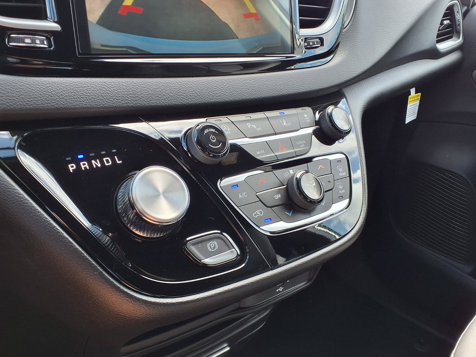 New 2027 Chrysler Pacifica LX FWD image 14