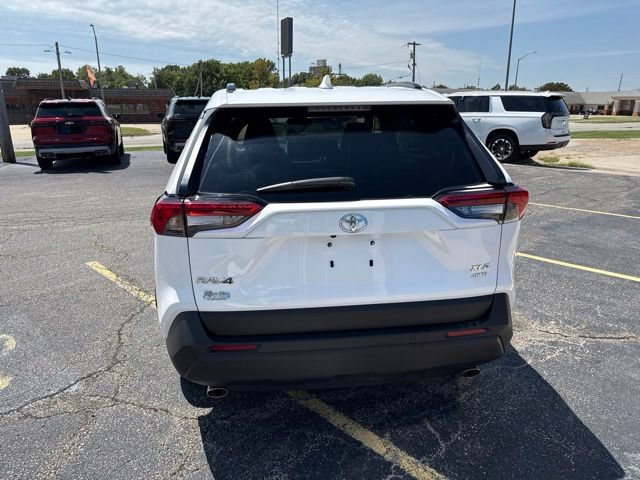 Used 2025 Toyota RAV4 XLE AWD/4WD image 6