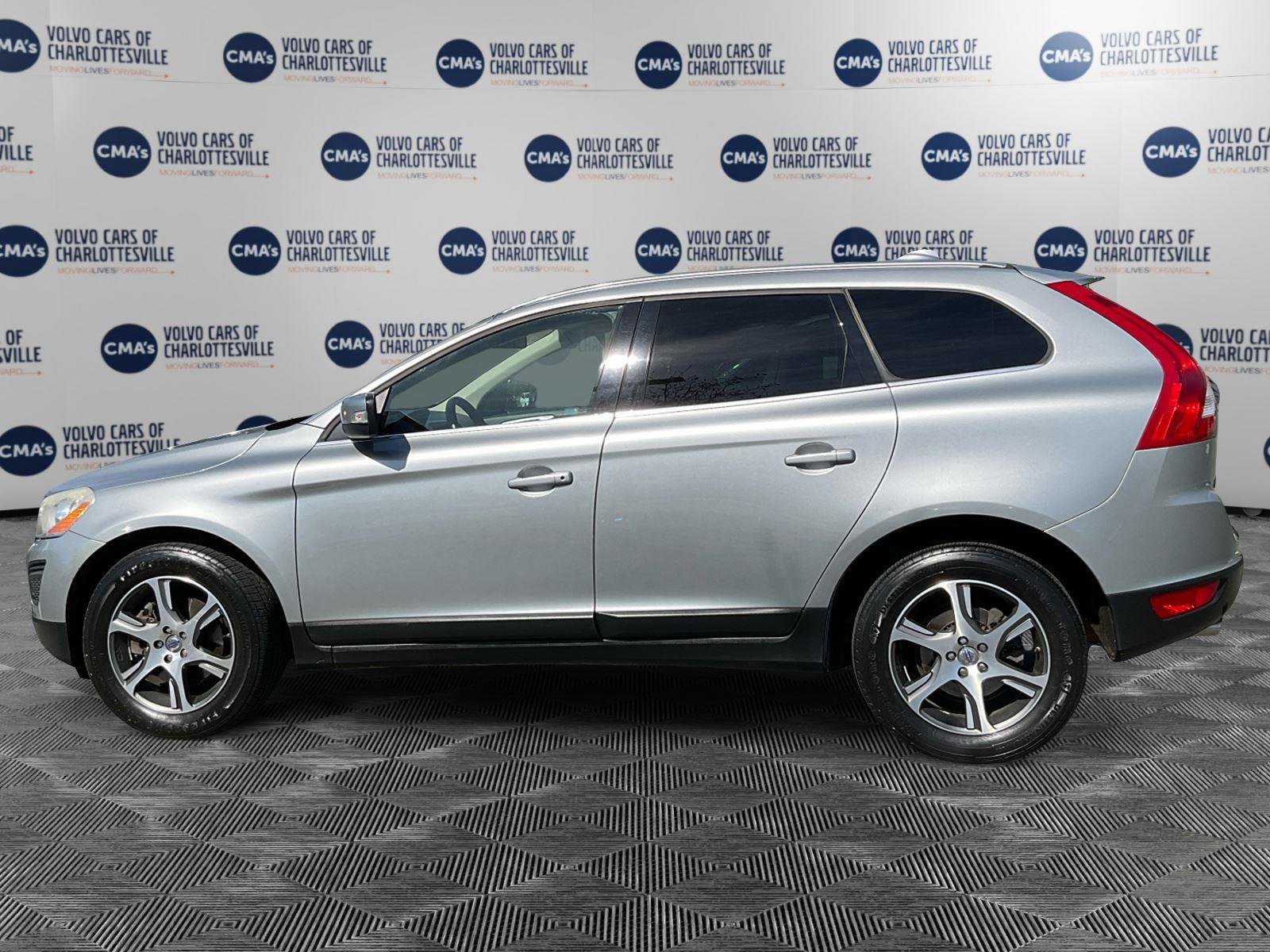 Used 2011 Volvo XC60 T6 image 2