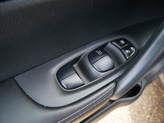 Certified 2022 Nissan Rogue Sport SL image 16