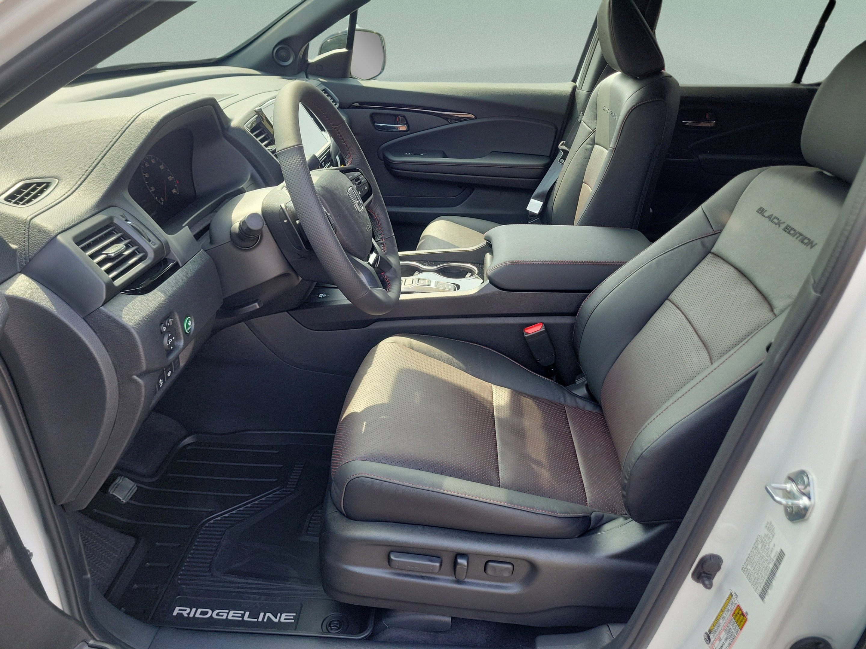 Certified 2026 Honda Ridgeline Black Edition image 25