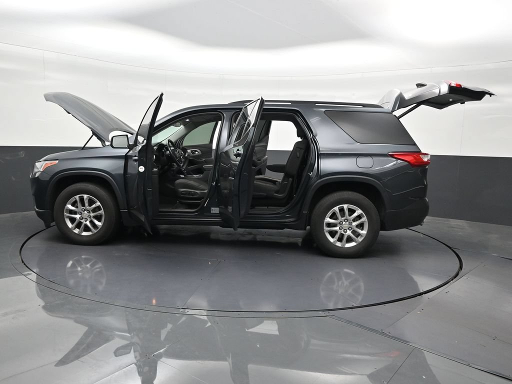 Used 2021 Chevrolet Traverse LT FWD image 34