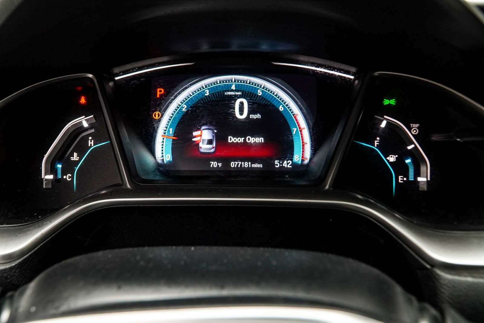 Used 2018 Honda Civic Touring image 27